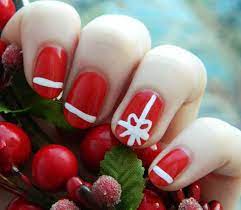 simple Christmas nails