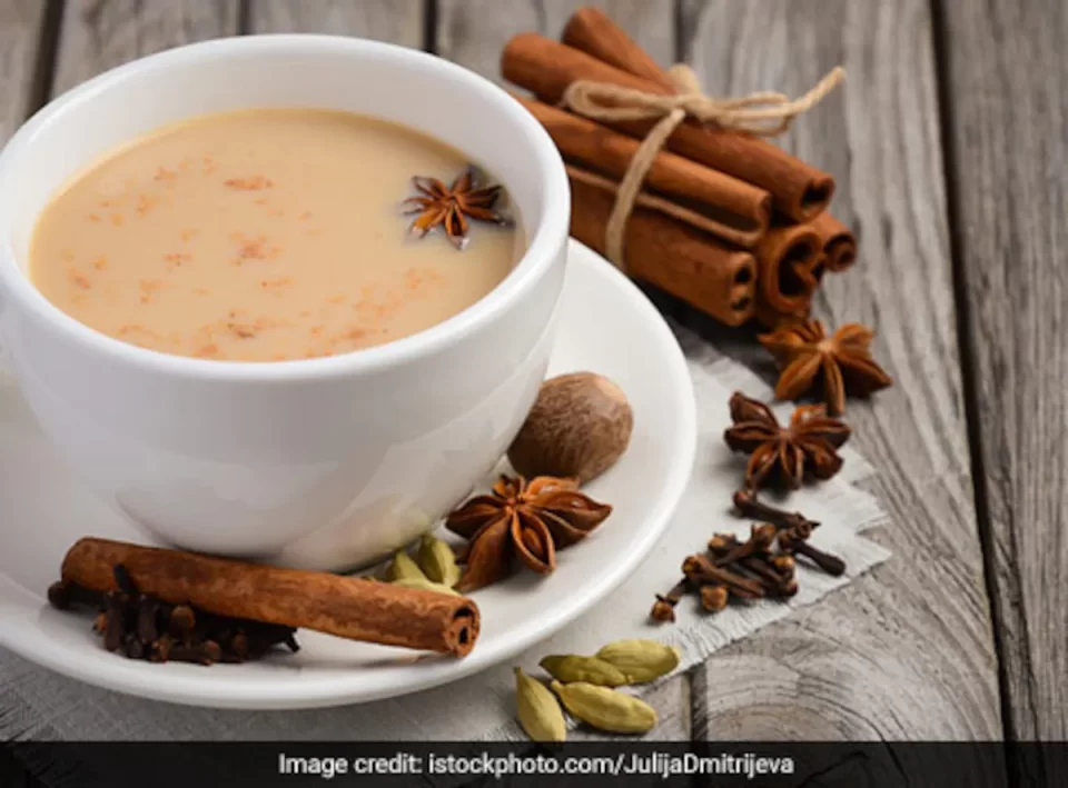 benefits of cinnamon tea before bed