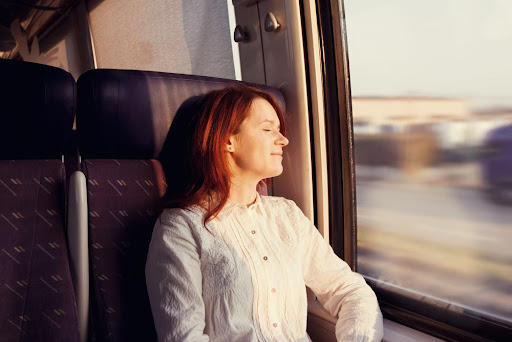 7 Ways to Stay Comfortable While Sleeping on a Train